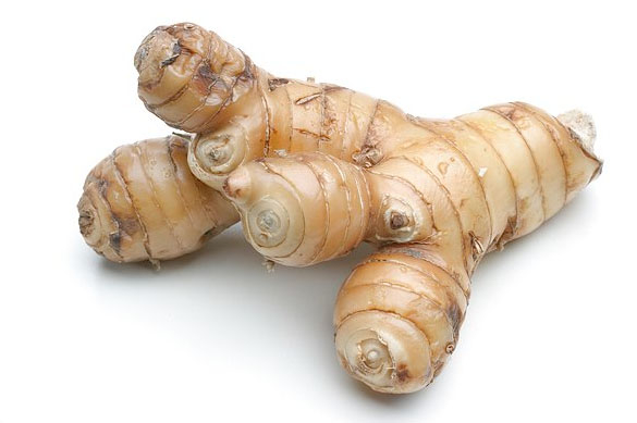 Photo of Galangal and How it is Used in Authentic Thai Recipes.