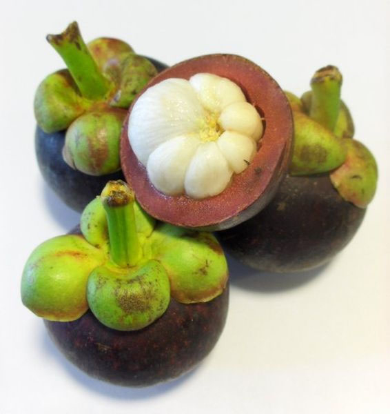 Photo of Mangosteen and How it is Used in Authentic Thai Recipes.