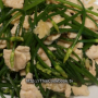 Authentic Thai recipe for Garlic Chives with Sliced Chicken