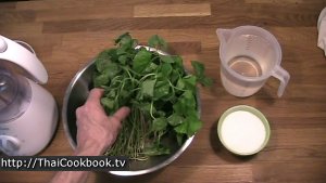 Photo of How to Make Asian Pennywort Juice Drink - Step 1