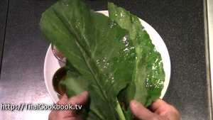 Photo of How to Make Stir-fried Chinese Broccoli Leaves with Pork - Step 1