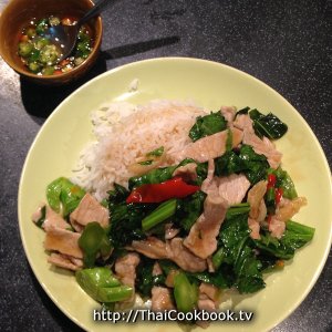 Authentic Thai recipe for Stir-fried Chinese Broccoli Leaves with Pork