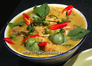 Authentic Thai recipe for Sweet Green Curry with Chicken