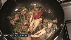 Photo of How to Make Spicy Stir-fried Chili and Basil with Chicken - Step 10