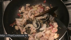 Photo of How to Make Spicy Stir-fried Chili and Basil with Chicken - Step 7
