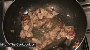 Photo of How to Make Spicy Stir-fried Chili and Basil with Chicken - Step 8