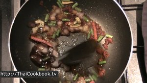 Photo of How to Make Stir-fried Red Chili Curry with Crispy Pork Belly - Step 7