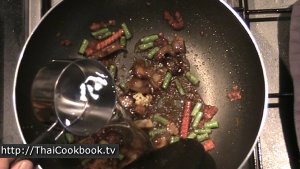 Photo of How to Make Stir-fried Red Chili Curry with Crispy Pork Belly - Step 8