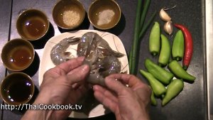 Photo of How to Make Shrimp with Garlic and Sweet Peppers - Step 1