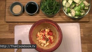 Photo of How to Make Vegetarian Stir-fried Eggplant with Sweet Basil - Step 4