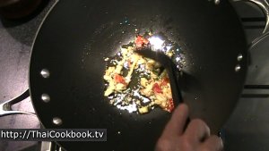 Photo of How to Make Vegetarian Stir-fried Eggplant with Sweet Basil - Step 5