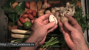 Photo of How to Make Vegetarian Tom Yum - Step 2