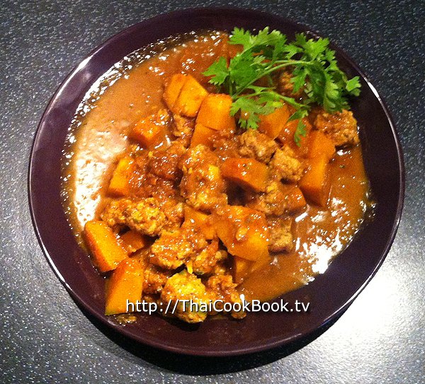 Yellow Curry with Pumpkin and Pork Recipe